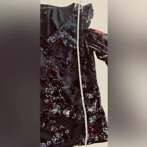 White House Black Market Black cold shoulder Ruffled Blouse Size 8/Whimsigoth - Picture 7 of 11